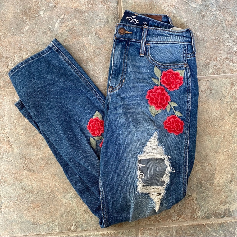SOLS Hollister floral mom jeans with holes